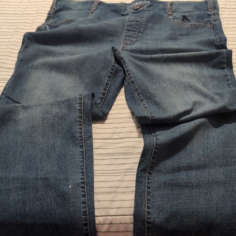 Time and Tru Men's Denim Straight Jeans